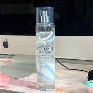 Bath & Body Works Frosted Coconut Snowball 85percentfull